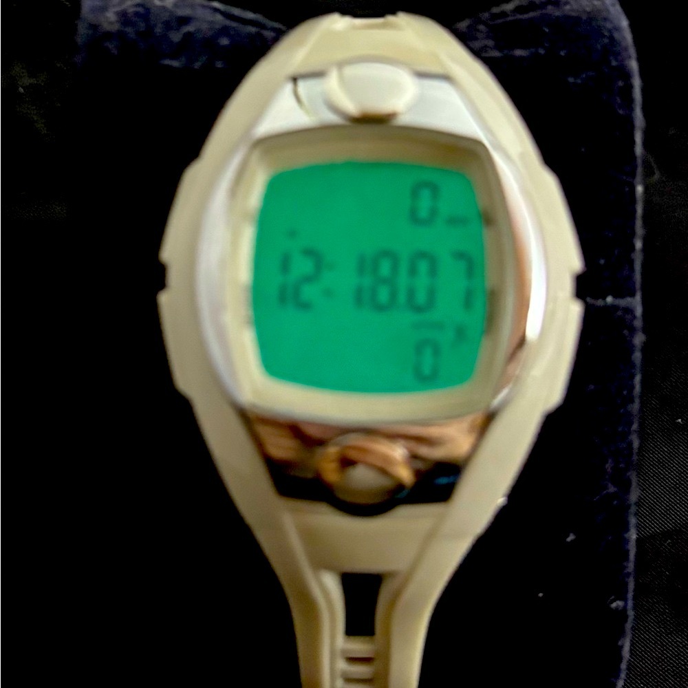 Medline women’s watch off-white for medical military doctors new battery 36 mm